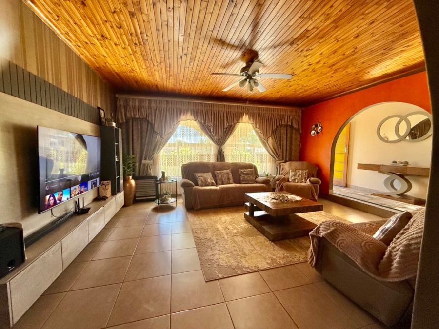 3 Bedroom Property for Sale in Campher Park Eastern Cape